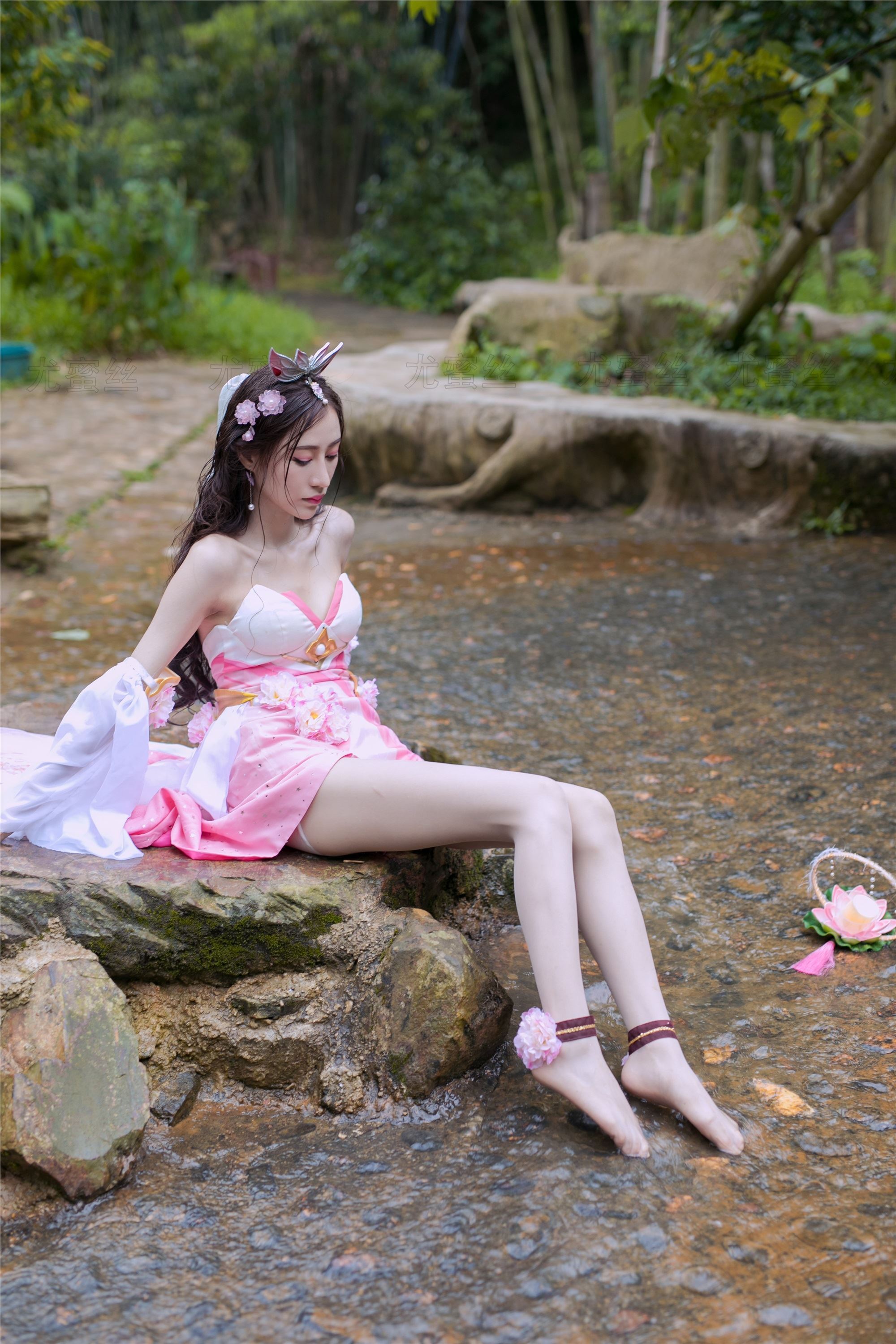 尤蜜丝 穿搭写真 NO.031